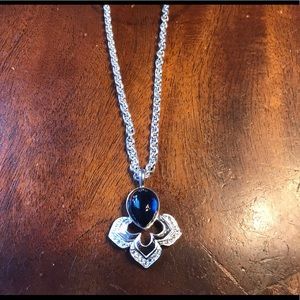 Latasia jewelry Vintage necklace new 30 inch chain